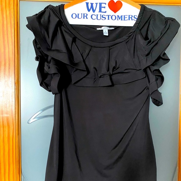 Black Layered Stretch Ruffle Blouse‼️🔥❤️🔥 - Picture 1 of 7